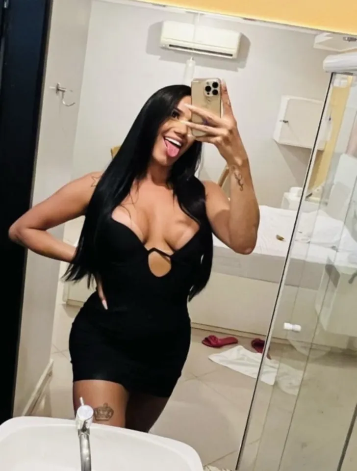 Übersetzt von Juliafox in BASEL 🍆🍆🍆🍆🍆23 — foto 1
