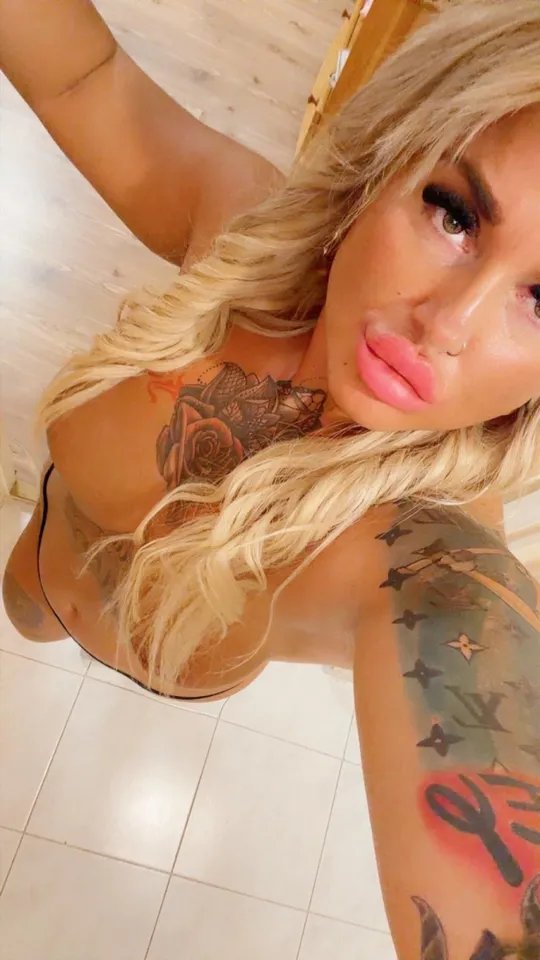 Nikol I Diskret besuchbar & Escort I Tabulos I Zungenküsse — Foto 1